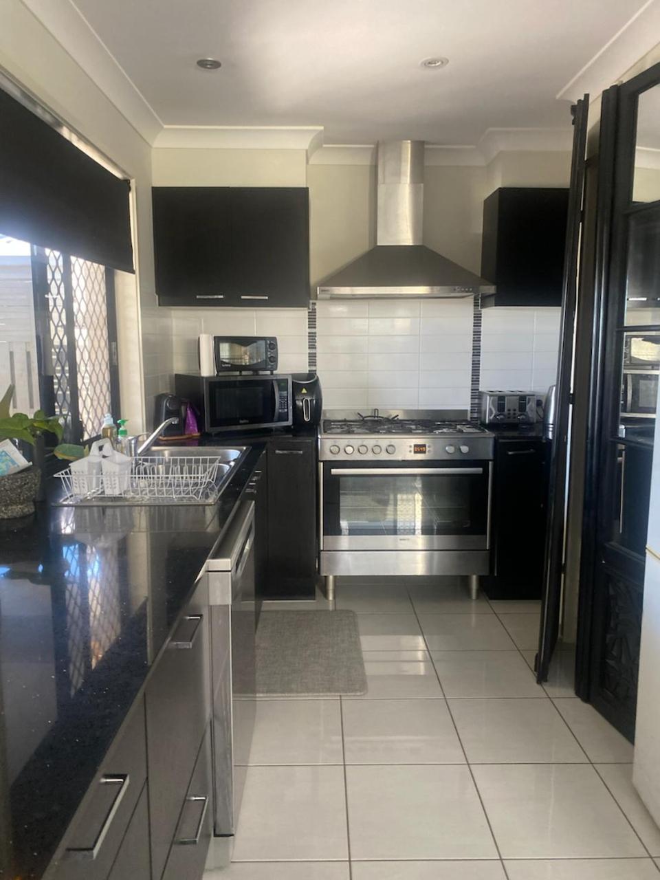 البحيرات الشمالية Manhattan B&B Guest Rooms المظهر الخارجي الصورة